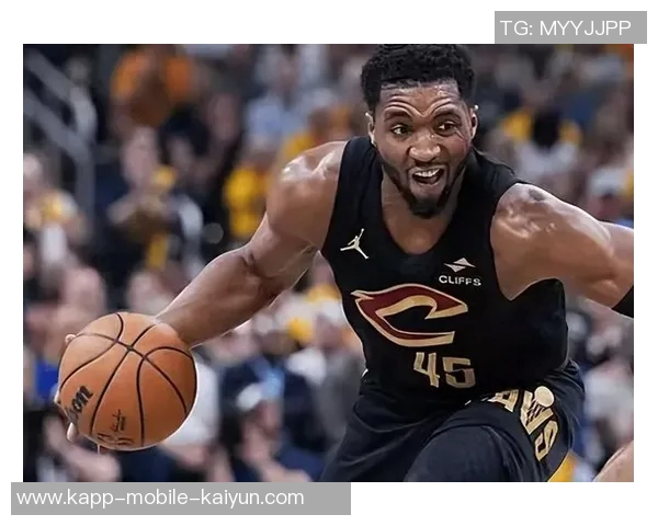 双枪状态低迷米切尔与加兰合力35投仅中14次贡献44分10助攻